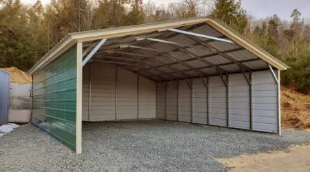 Modern agricultural metal barn by Fort Worth Metal Buildings