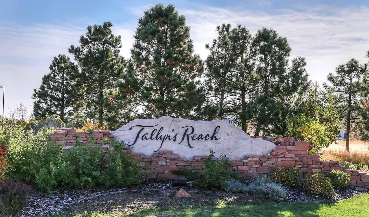 roofing contractor Tallyn’s Reach Aurora Colorado