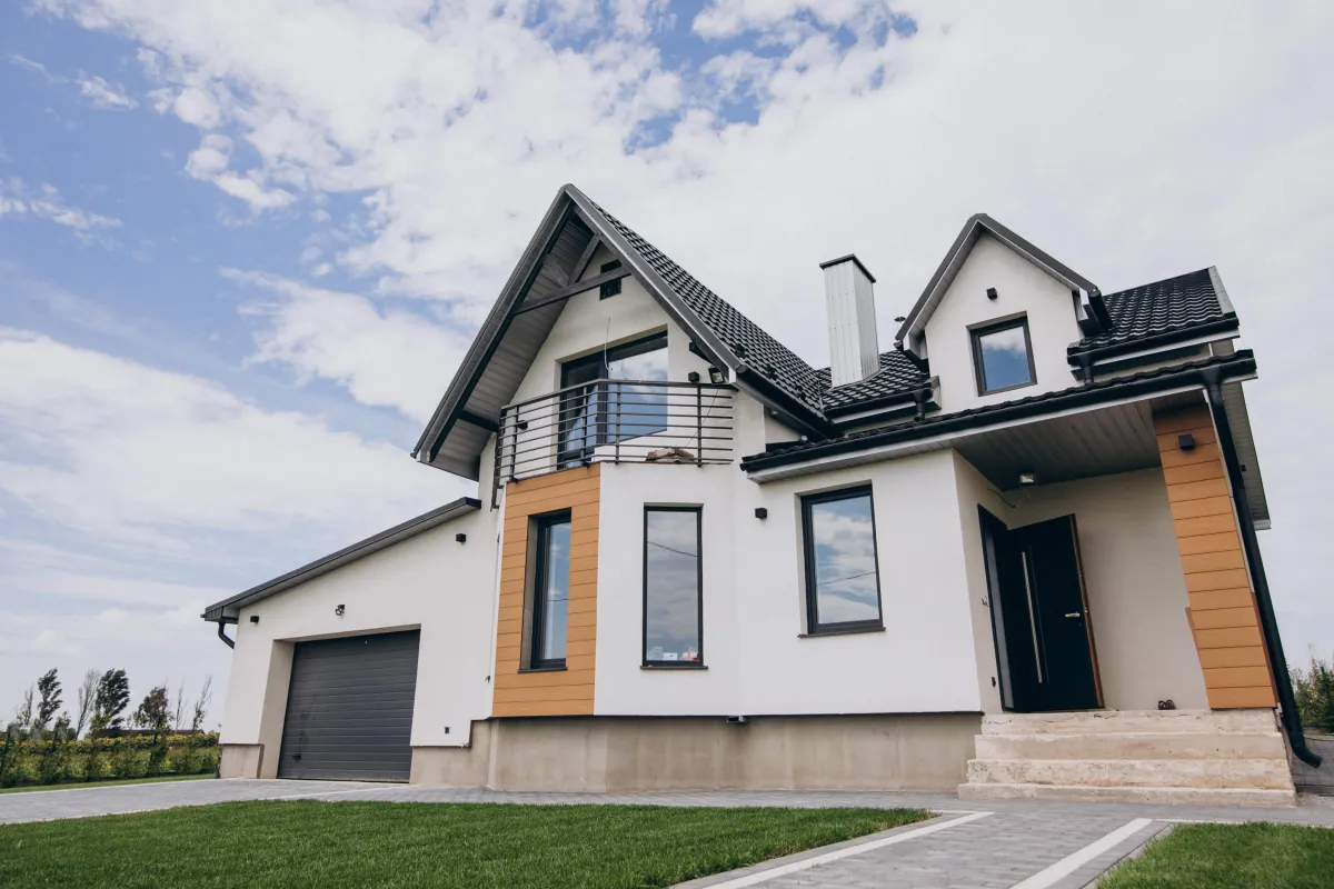 Colorado residential roofer installing asphalt shingles