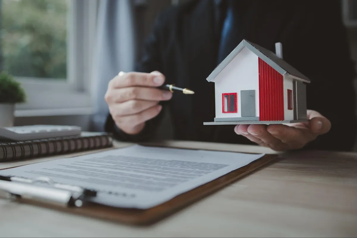 HOA estoppel certificate for a property sale in Florida