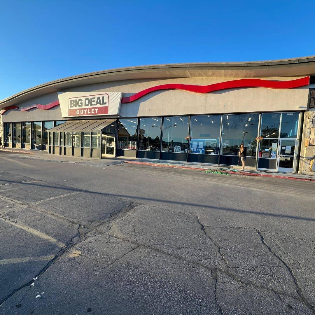 ommercial storefront window cleaning Cache Valley Utah - Mountain View Window Washing business services