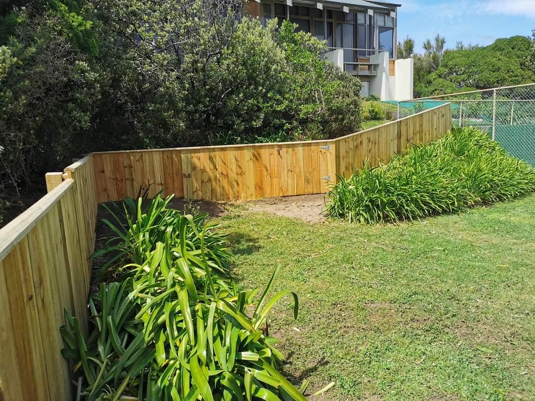 Big Green - Fencing & Retaining Walls Image