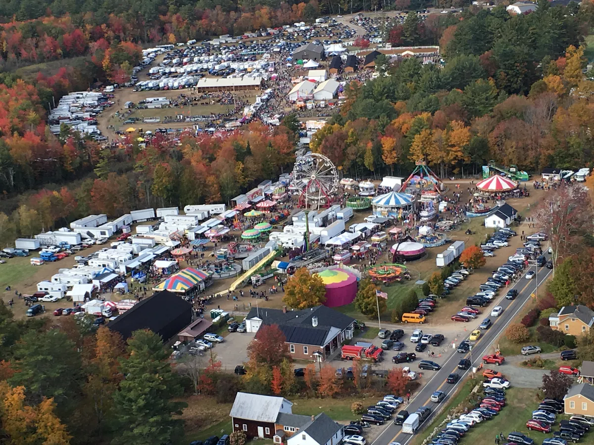 Fall Foliage Drives in the NH Lakes Region: Scenic Routes and Viewpoints