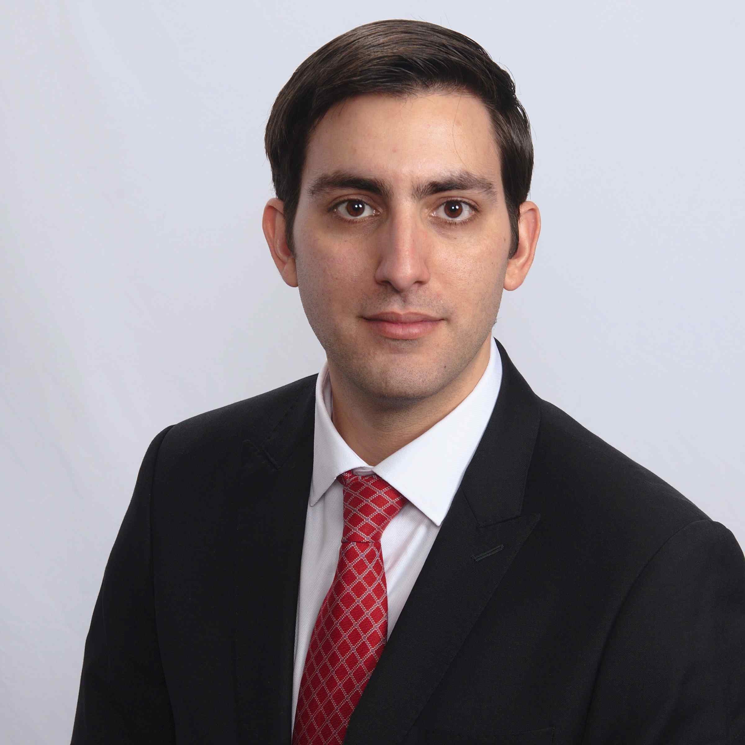 Oliver Nodjoumi Headshot
