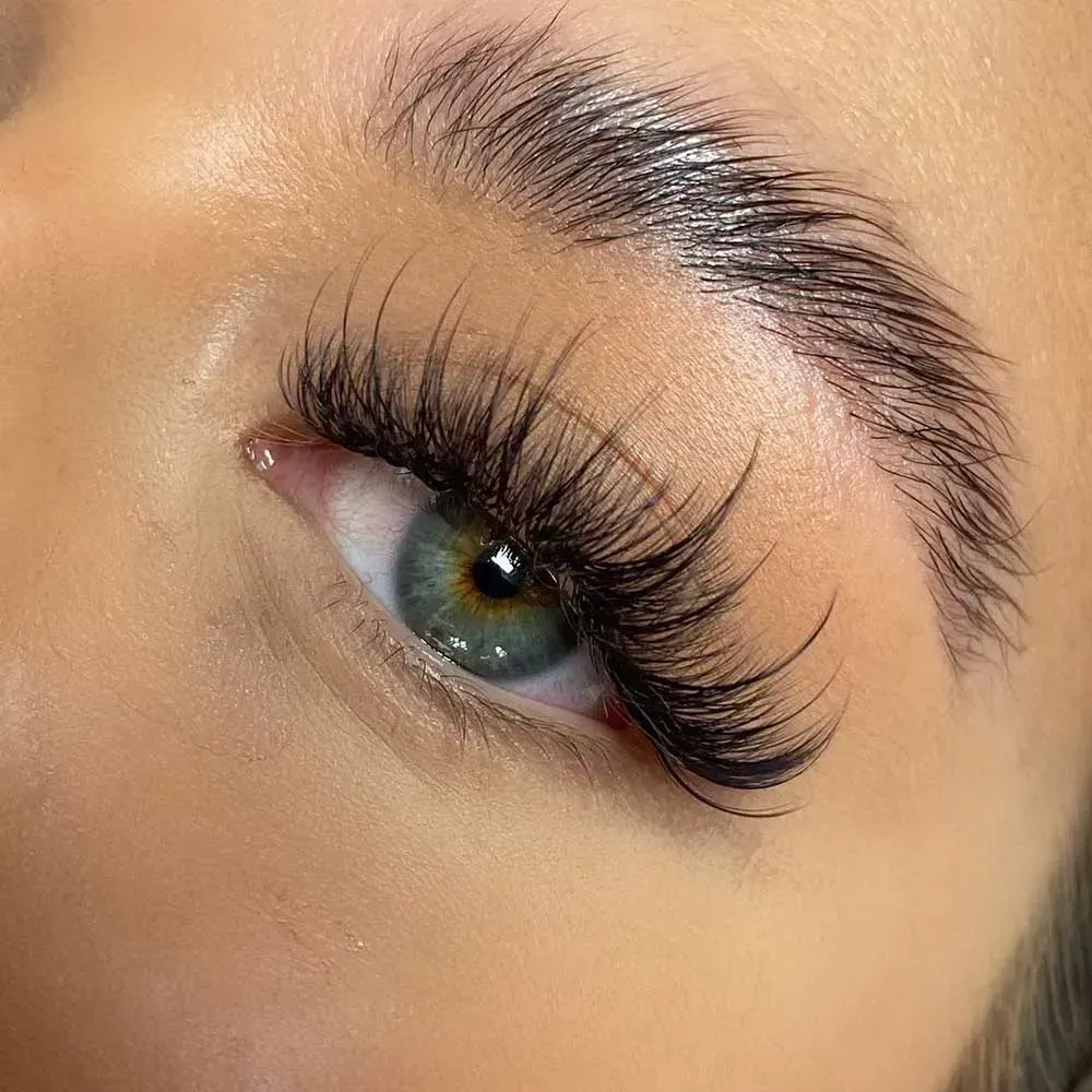 luxe lashes by siarra, lash extensions, lash studio clearwater