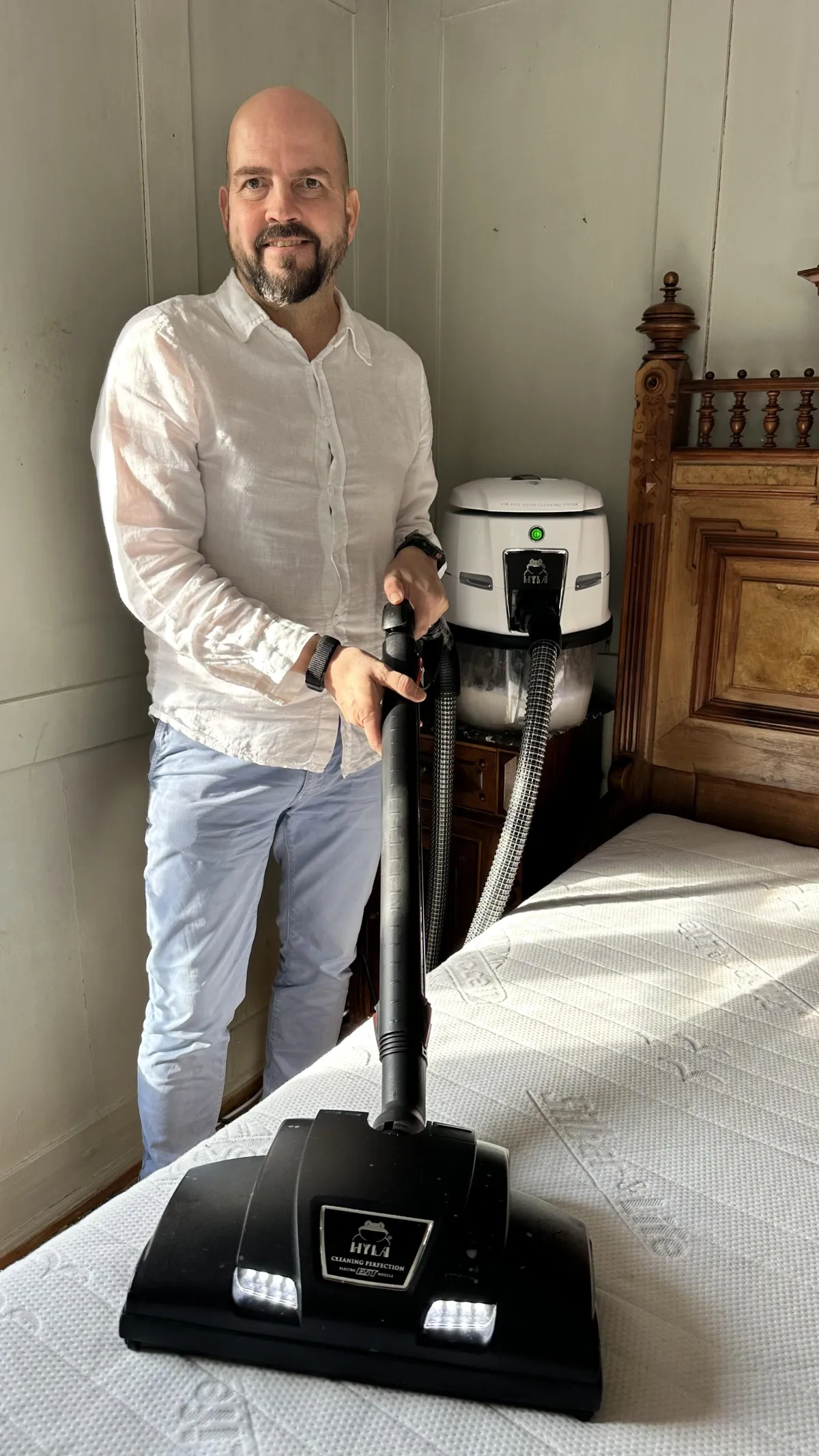 Persönliche HYLA Matratzenreinigung im Schlafzimmer – Tiefenreinigung von Polstern und Textilien