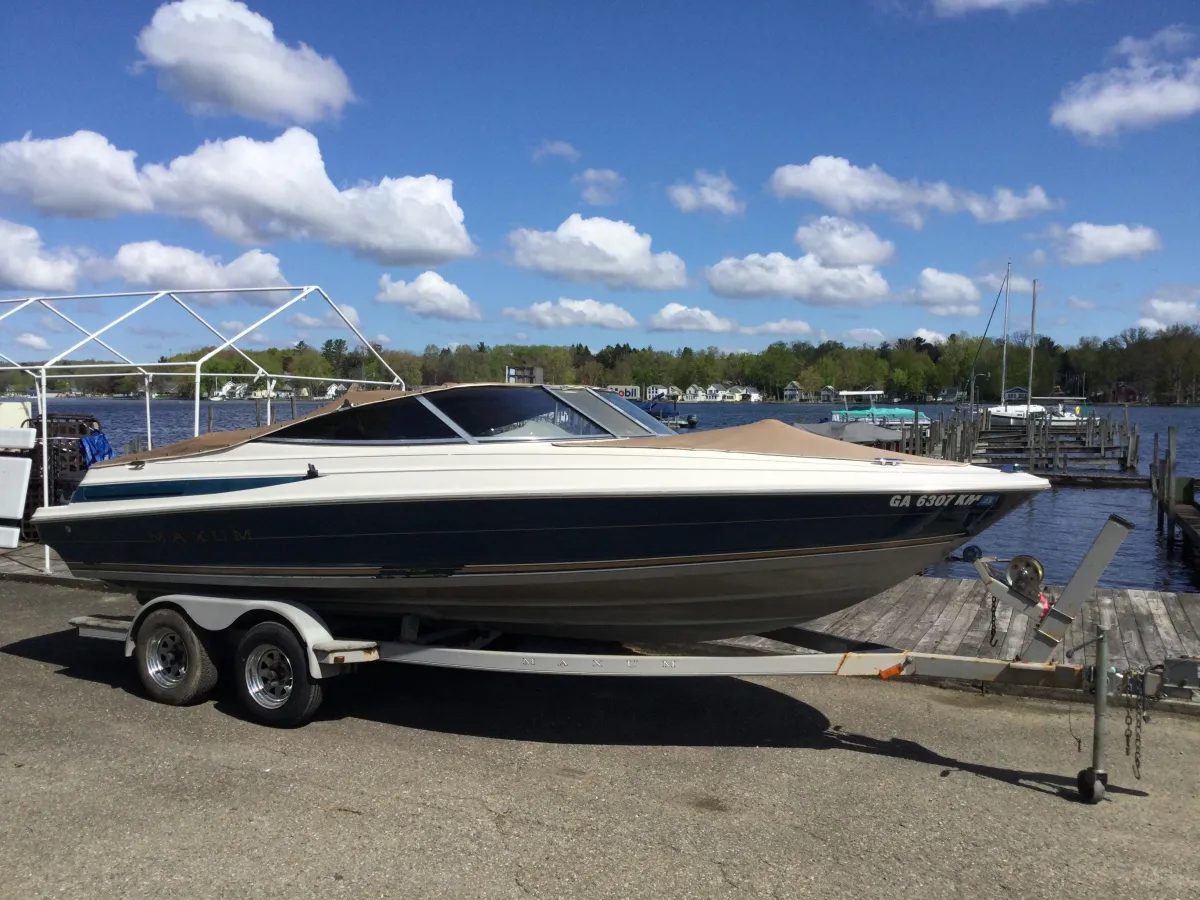 1997 Maxum 2100 SR 5.7L