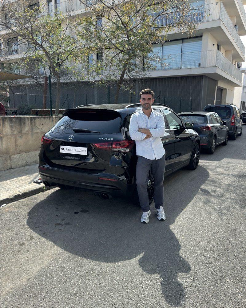 Mercedes Clase A negro importado por RB Automotive