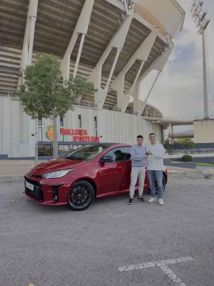 Toyota GR Yaris rojo importado por RB Automotive