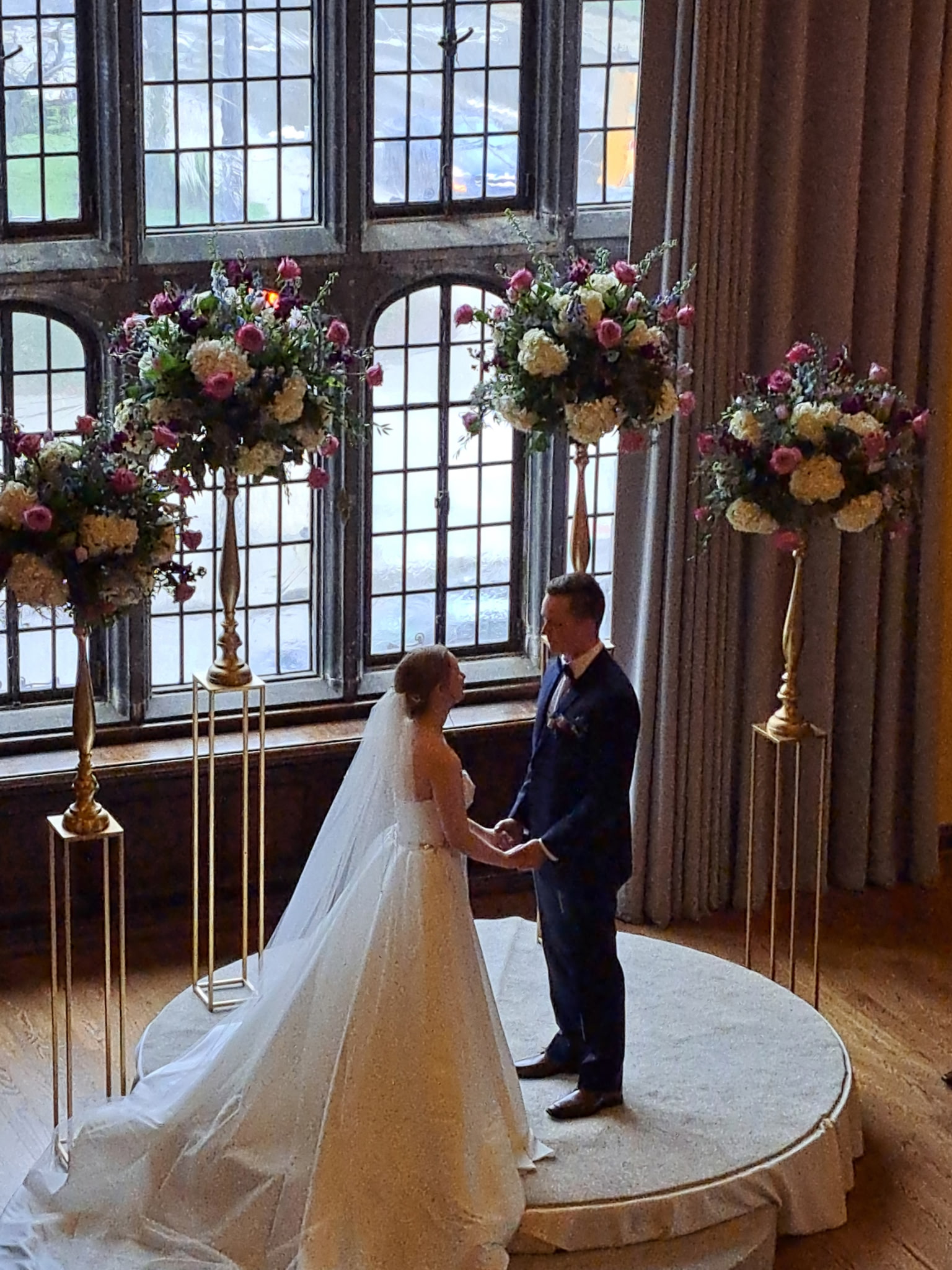 Floral decor for Ohio wedding ceremony