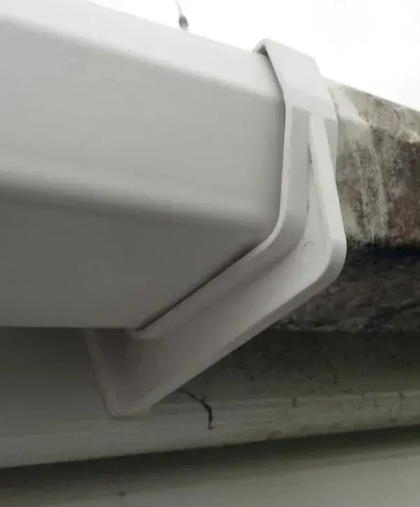 lean house gutter after professional cleaning