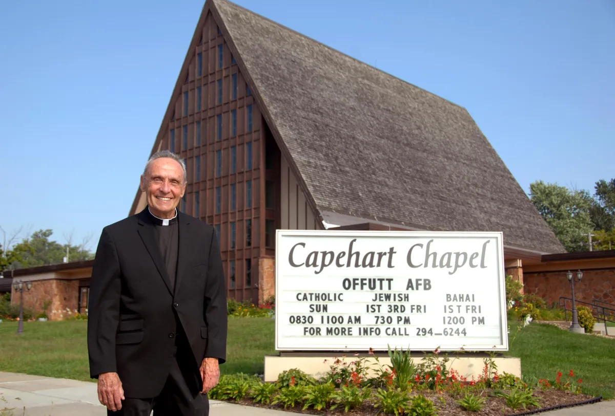 Deck with pergola and privacy wall built in Capehart Bellevue