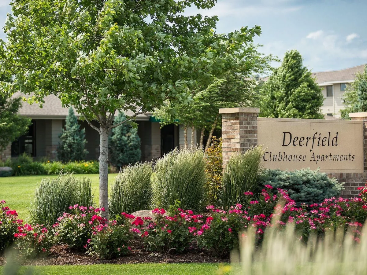 Spacious cedar deck with pergola in Deerfield Fremont