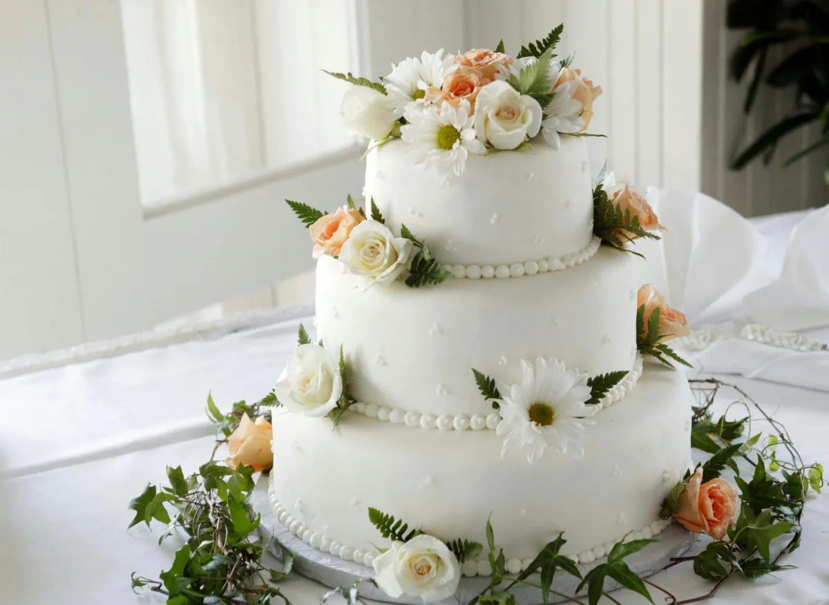 WEDDING CAKES