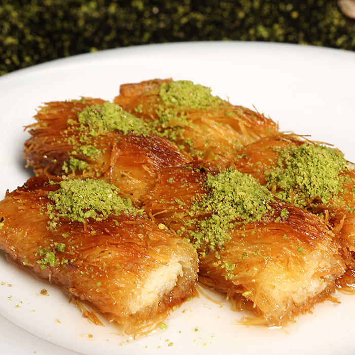 Knafeh Roll