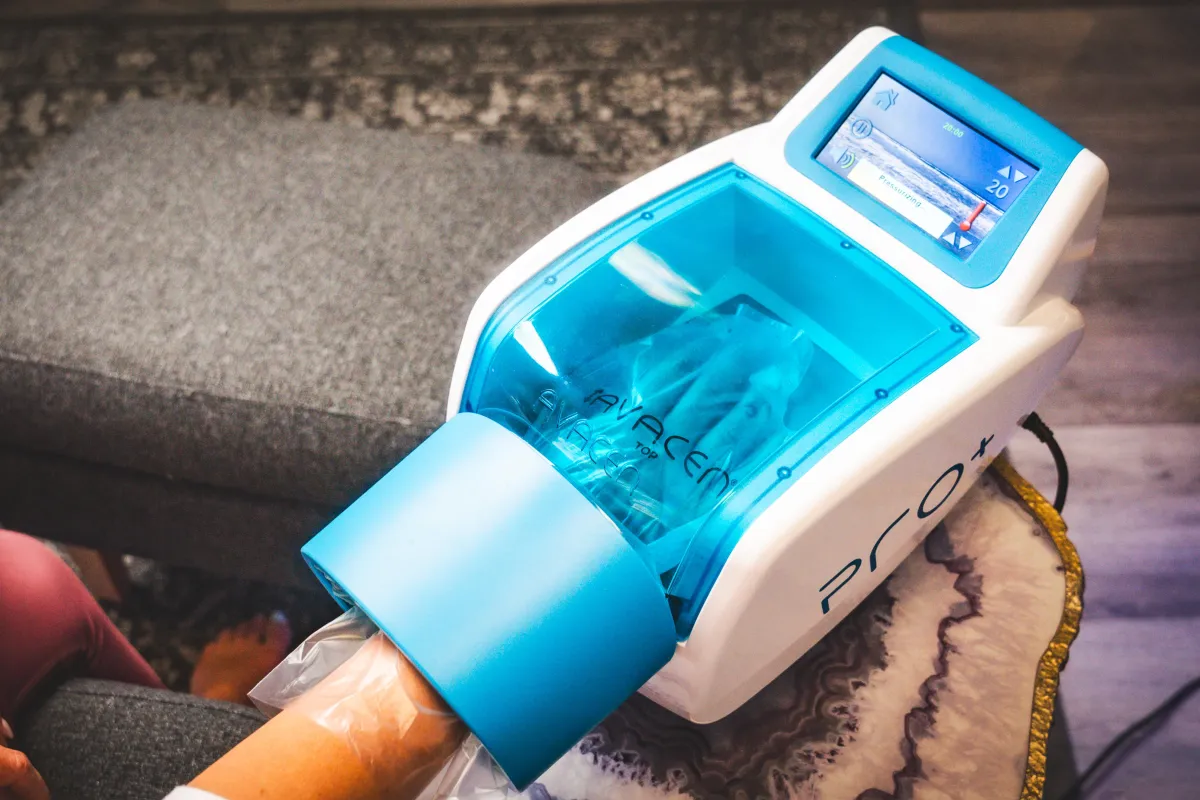 Client using AVACEN device for circulation enhancement and pain relief