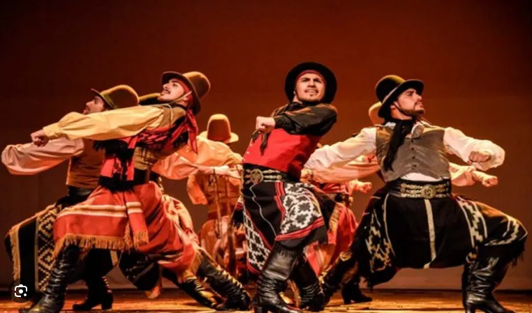 Folklore: ¿Por qué nos sigue pegando tan fuerte en el pecho?