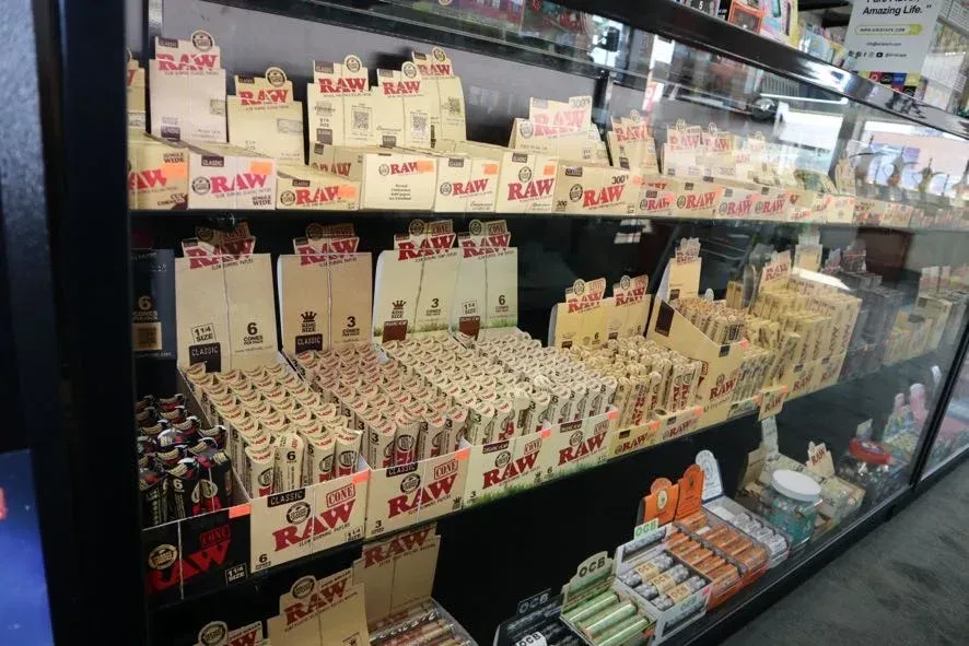 Store - Woody's Smoke Shop Albion