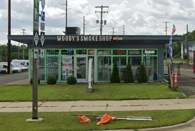 Store - Woody's Smoke Shop Albion
