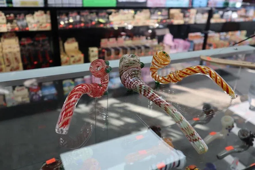 Store - Woody's Smoke Shop Albion