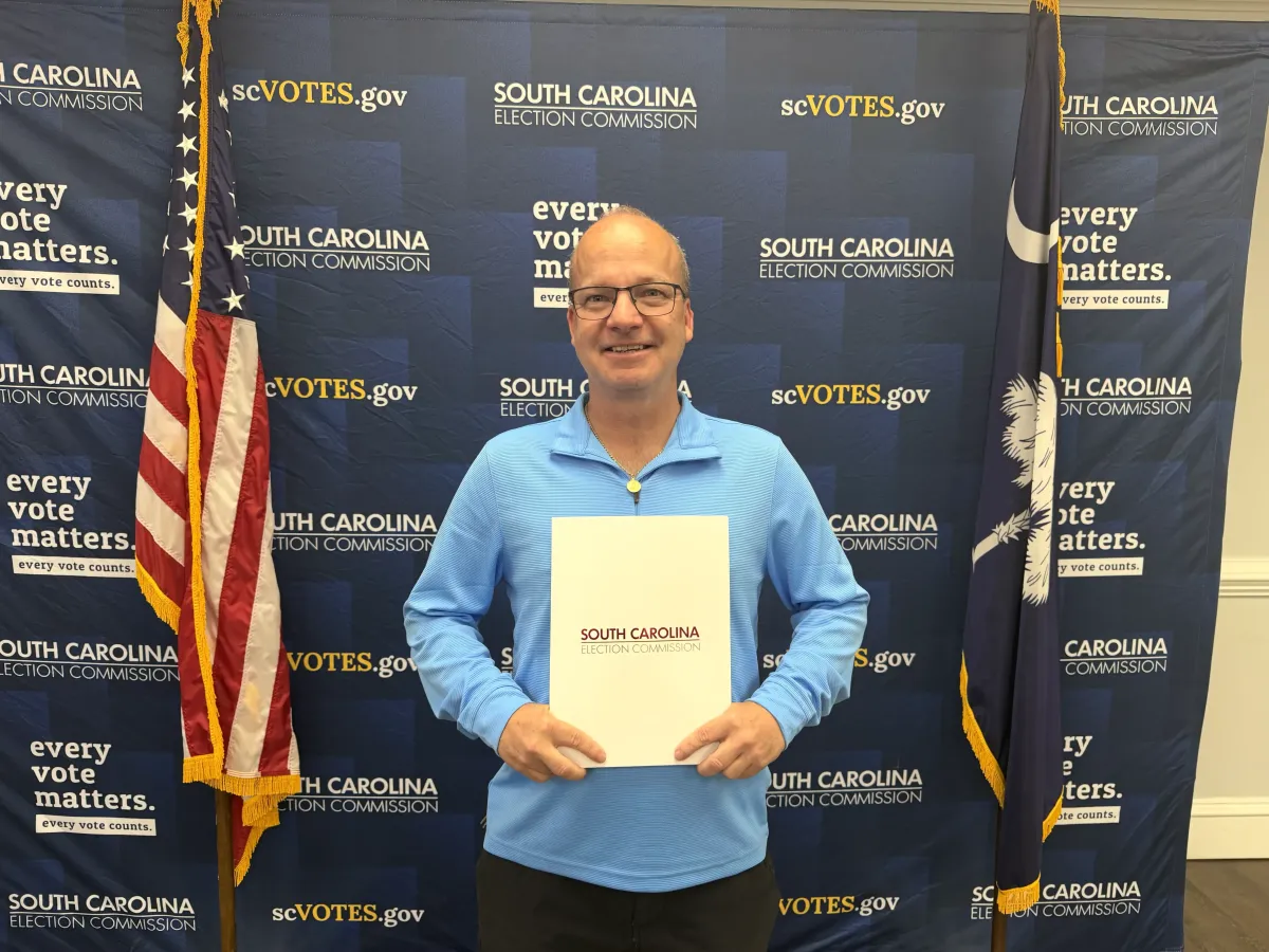 Kendal files for Congress 