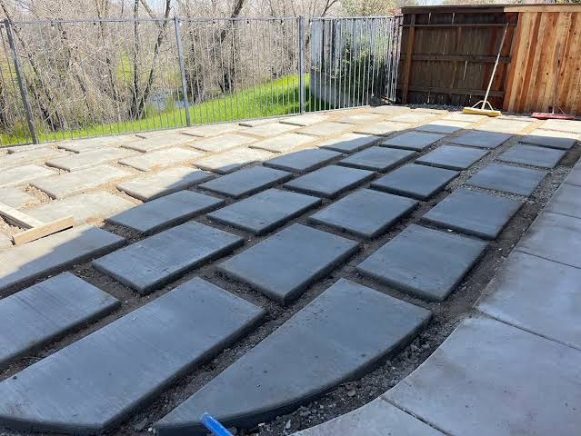 Roseville Concrete builds and installs Slab