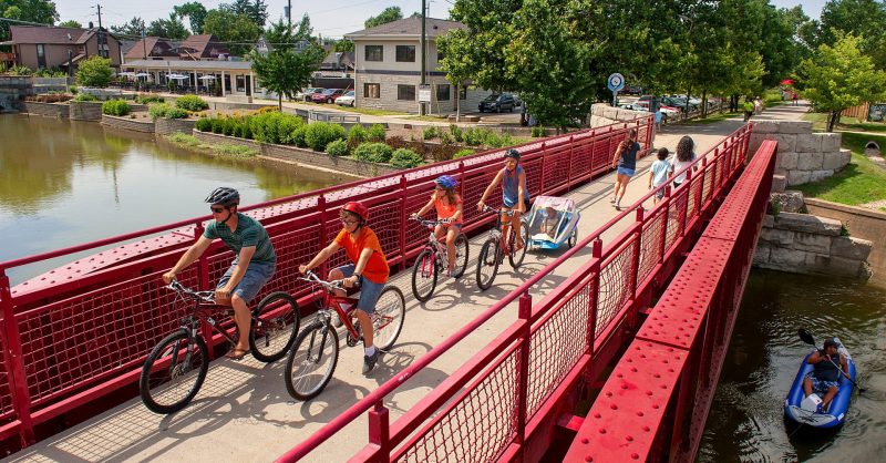 Explore Broad Ripple Village Like a Local | Prime Edge Car Rentals – Indianapolis, IN 🚗🎶