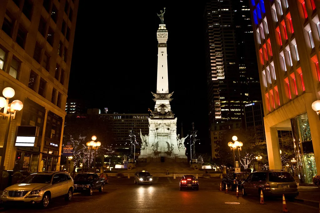 🚗 Discover Monument Circle: Your Guide to the Heart of Downtown Indianapolis