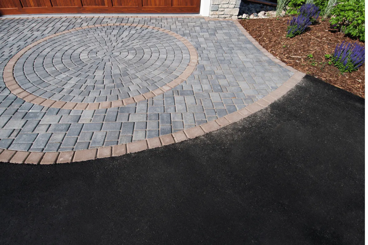 driveway paver installation with circle design Weston, FL 