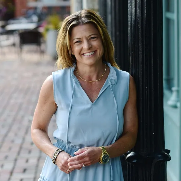Amy Jurek, real estate agent serving Savage and the Twin Cities