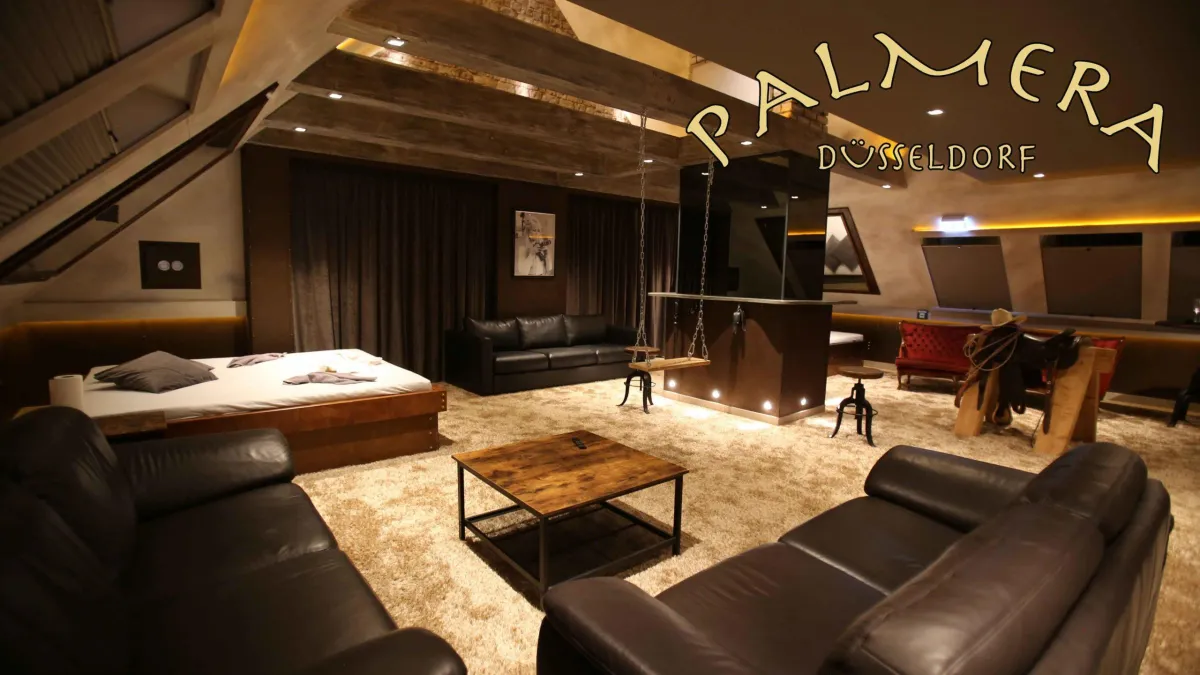 Exklusiver VIP-Bereich im Palmera Düsseldorf mit Lounge, Bett und privater Atmosphäre
