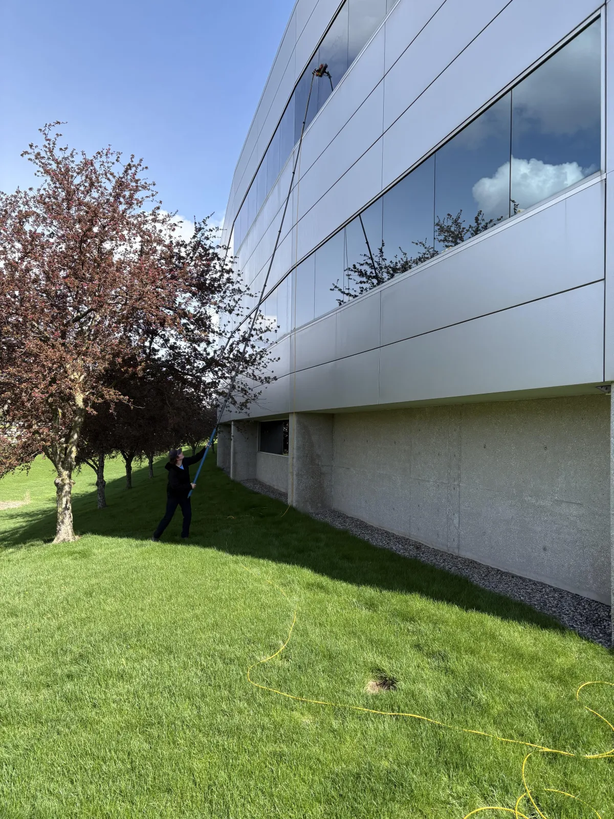 Commercial window cleaning exterior