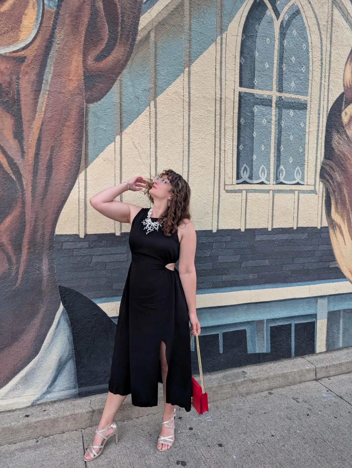 Alyssa Sharp life pivot coach lifestyle shot outdoors