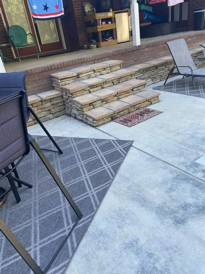 Pompano Beach Concrete constructs new driveways using pavers.