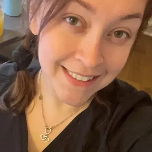 Sarah Marion Purchasing Specialist Go-Fenetex motorized screen components