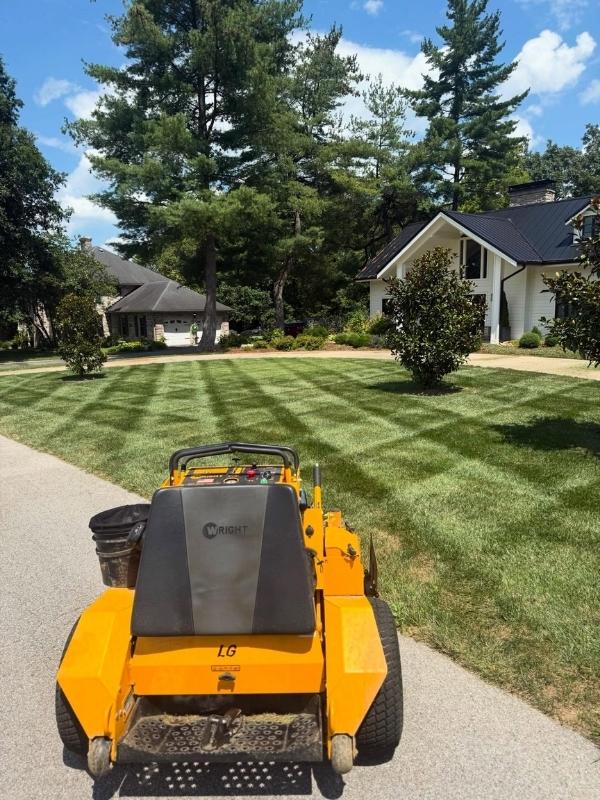 Lawn Mowing Service in frankfort, ky