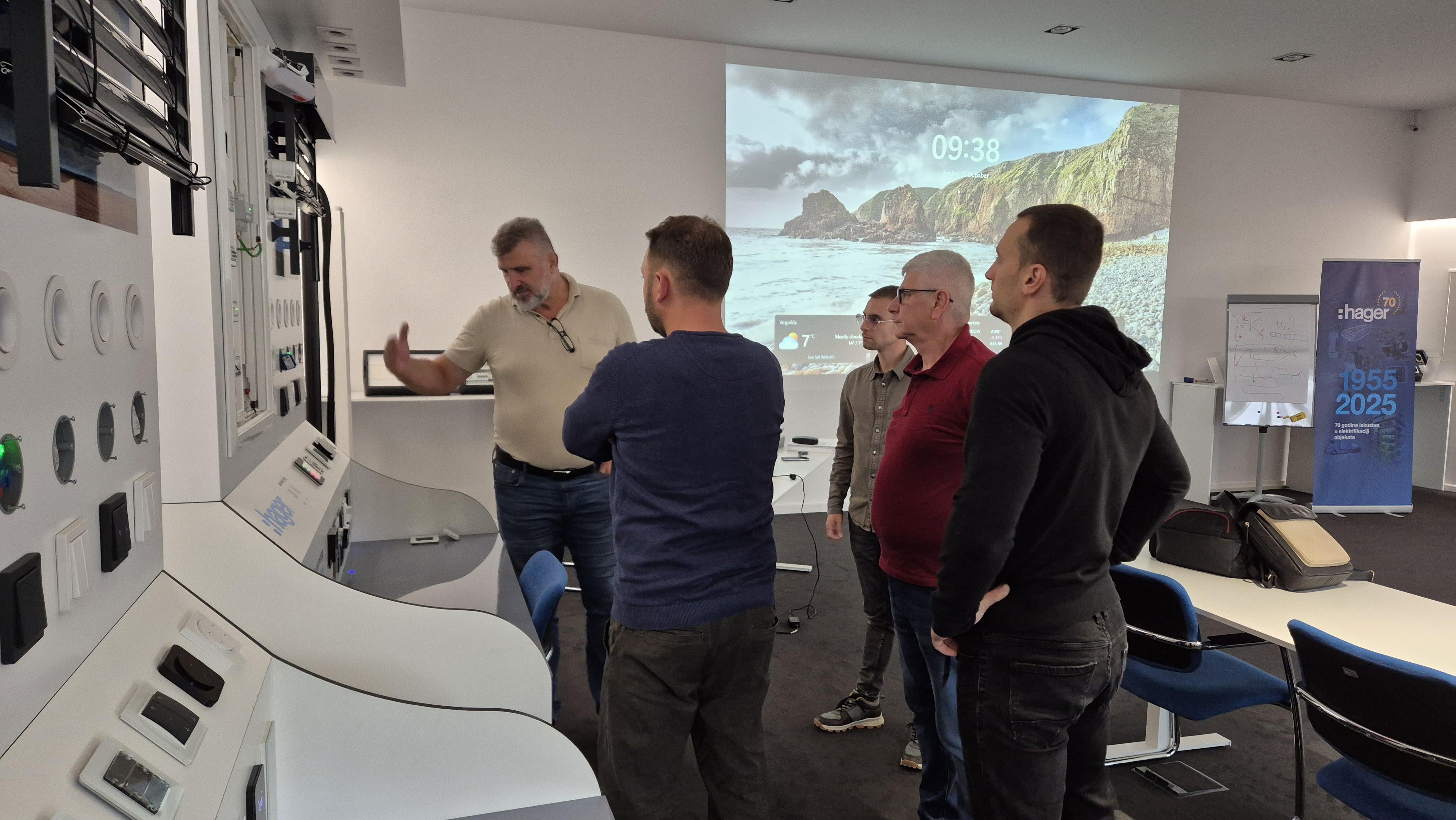 Constrel na edukacij kod dobavljača Hager