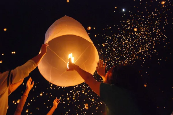 Yi Peng Lantern Festival in Chiang Mai Thailand