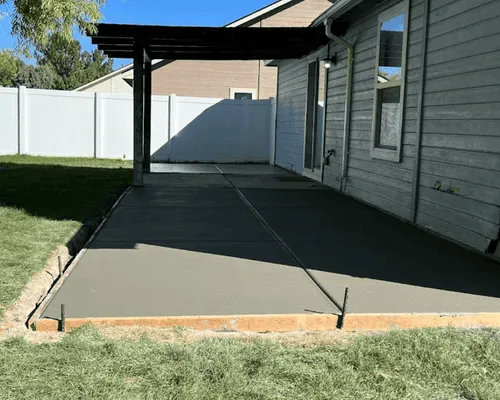 {{ custom_values.service_1 }} in {{custom_values.biz_area_1})