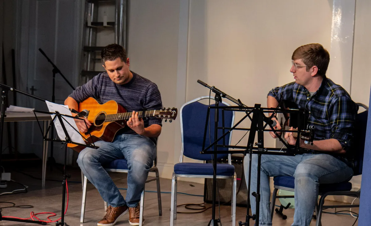 Beginner Guitar Lessons For Adult Guitarists