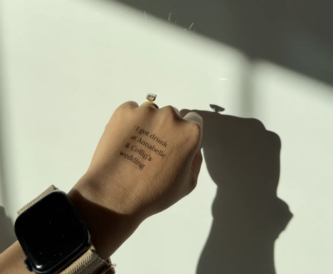 round assorted-color card lot