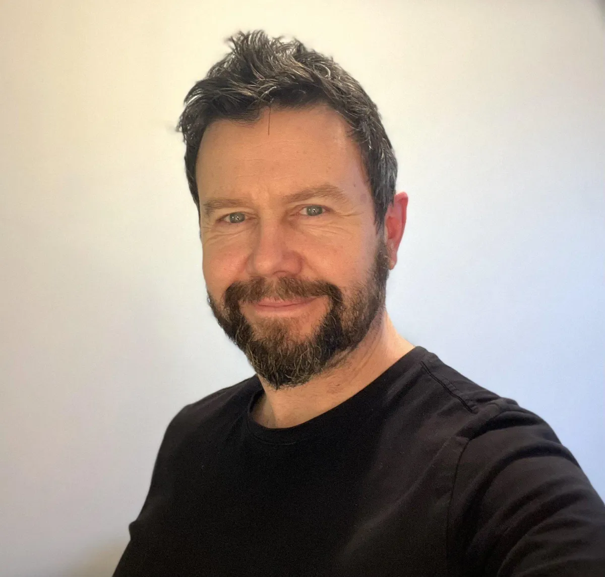 Headshot of Andy Hall, Oxford Producer and media trainer