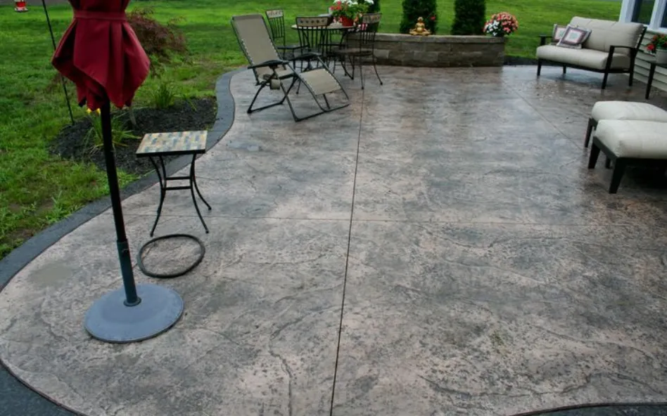 Ocala Concrete builds and installs patios.