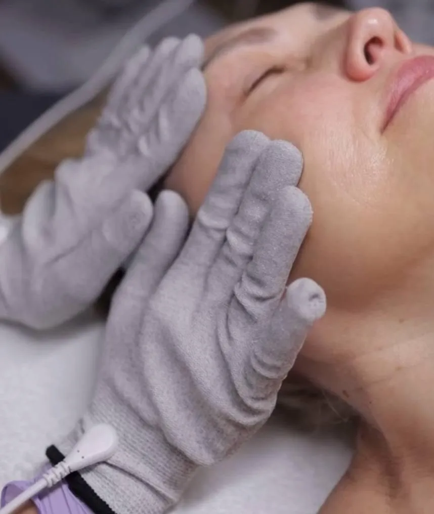 mcrocurrent facial helps to sculpt facial muscles