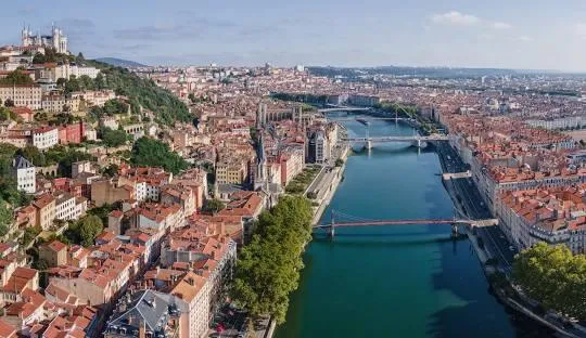 RAFFI TAXIS - Taxi - Lyon