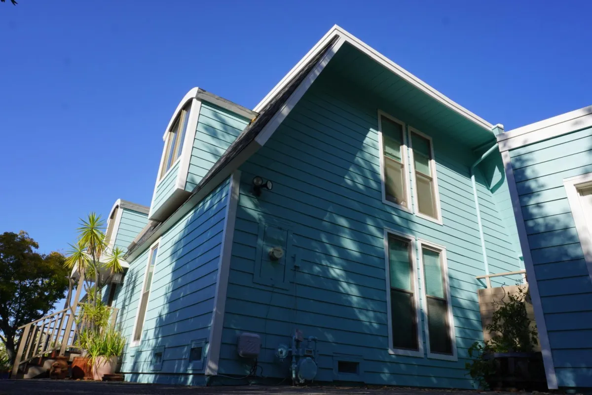 James Hardie lap siding installation and pained with blue pant in Novato, CA.