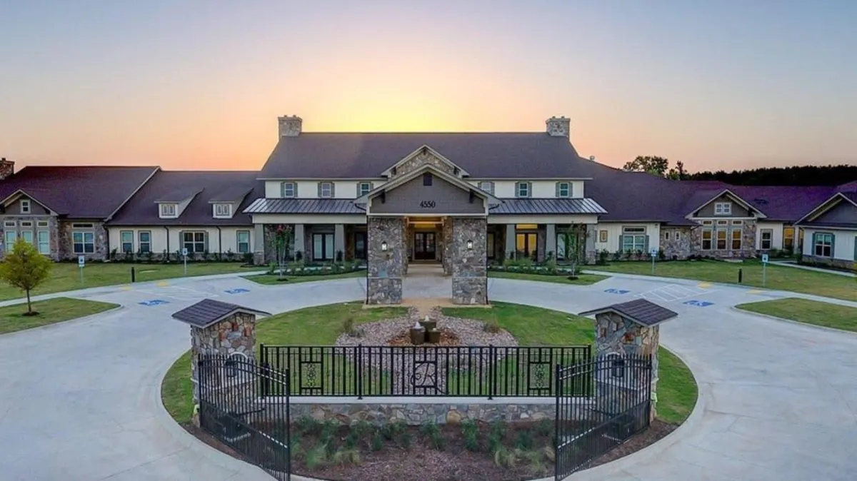 Conway Concrete builds and installs driveway