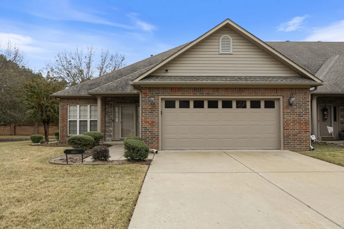 Conway Concrete builds and installs driveway