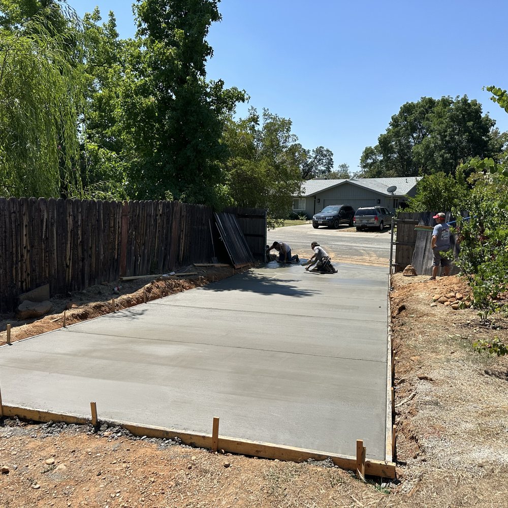 Chico Concrete levels sidewalks.