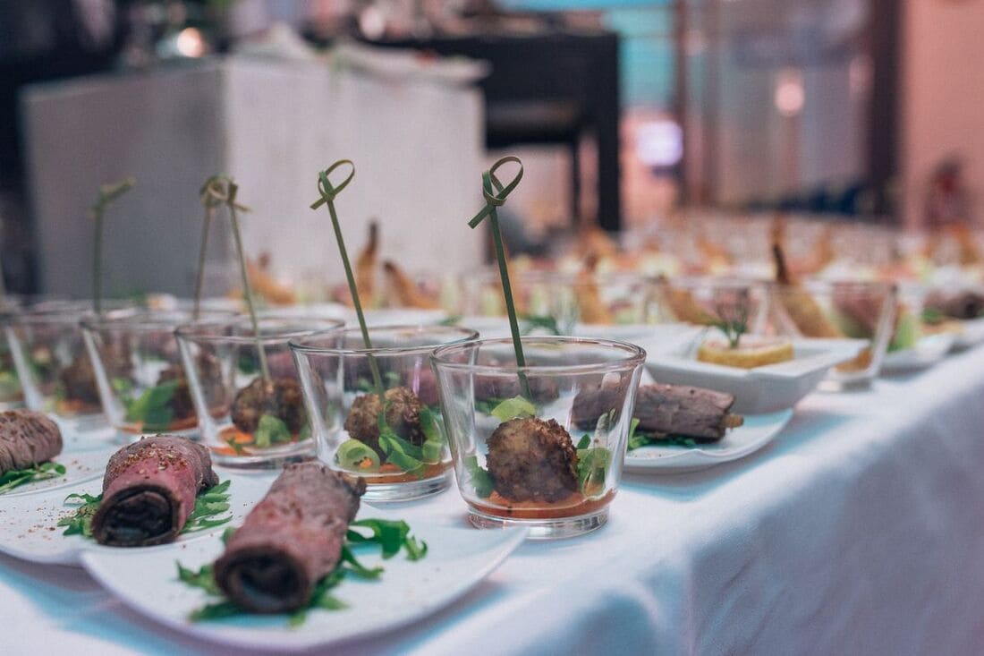 Buffet im Port Seicher xi Tagungen